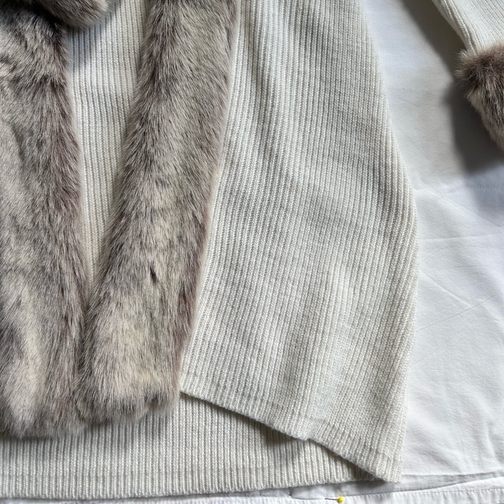 Christie & Jill Acrylic Cardigan Sweater Faux Fur Collar and Sleeve Ivory Large - Picture 6 of 15